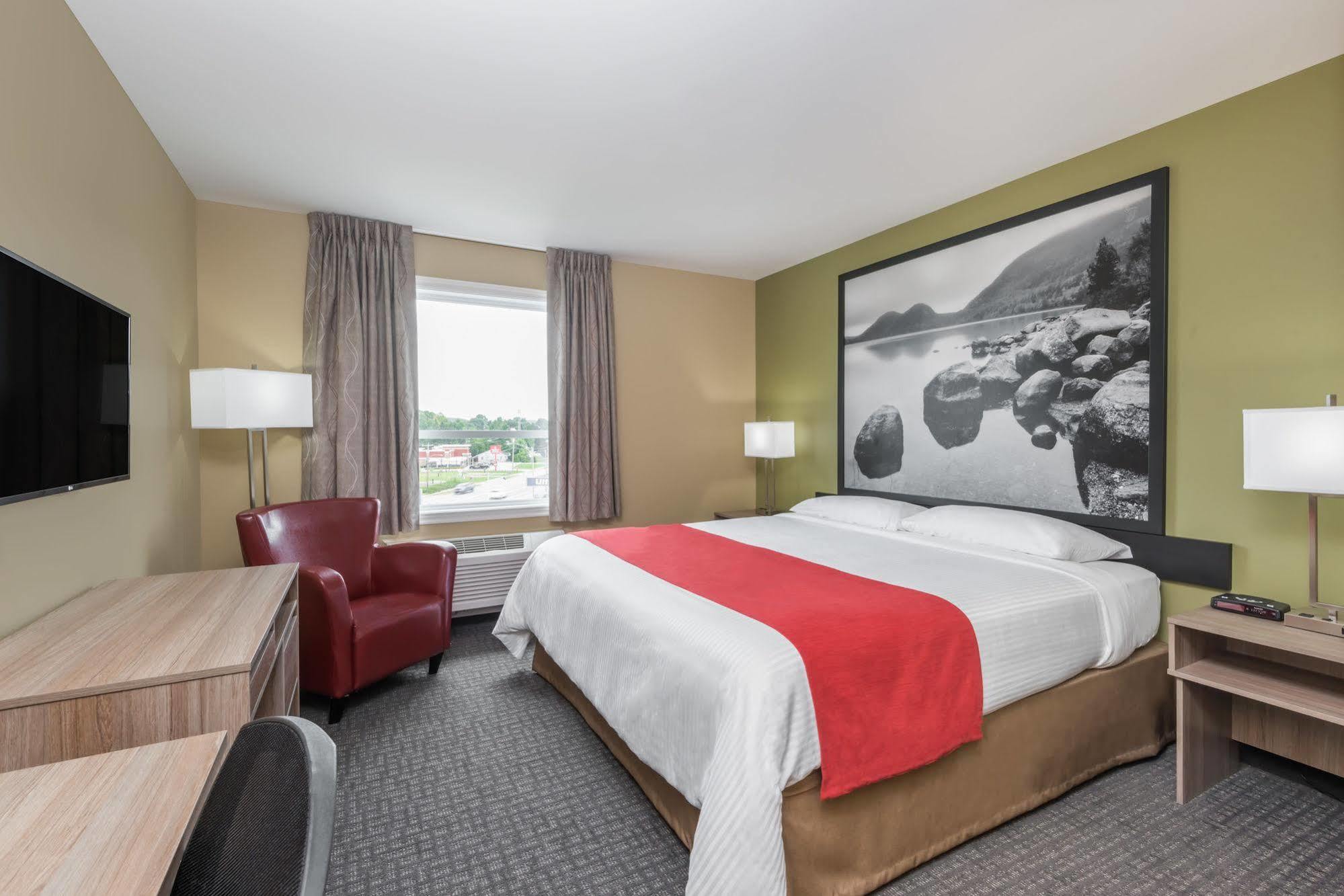 Отель Super 8 By Wyndham Mont Laurier Экстерьер фото